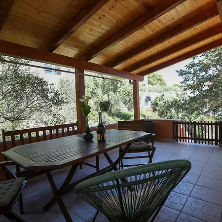 Exceptional Juniper, First Row To The Sea Apartment