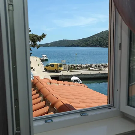 Apartment Exceptional Juniper, First Row To The Sea *