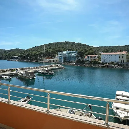 Exceptional Juniper, First Row To The Sea Apartment Bozava