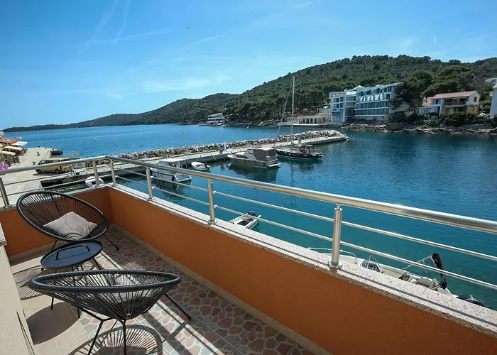 Exceptional Juniper, First Row To The Sea Apartament