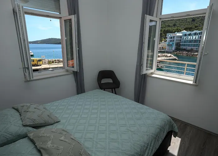 Exceptional Juniper, First Row To The Sea Apartament *