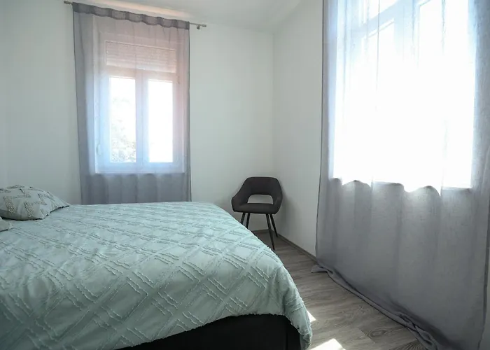 Exceptional Juniper, First Row To The Sea *